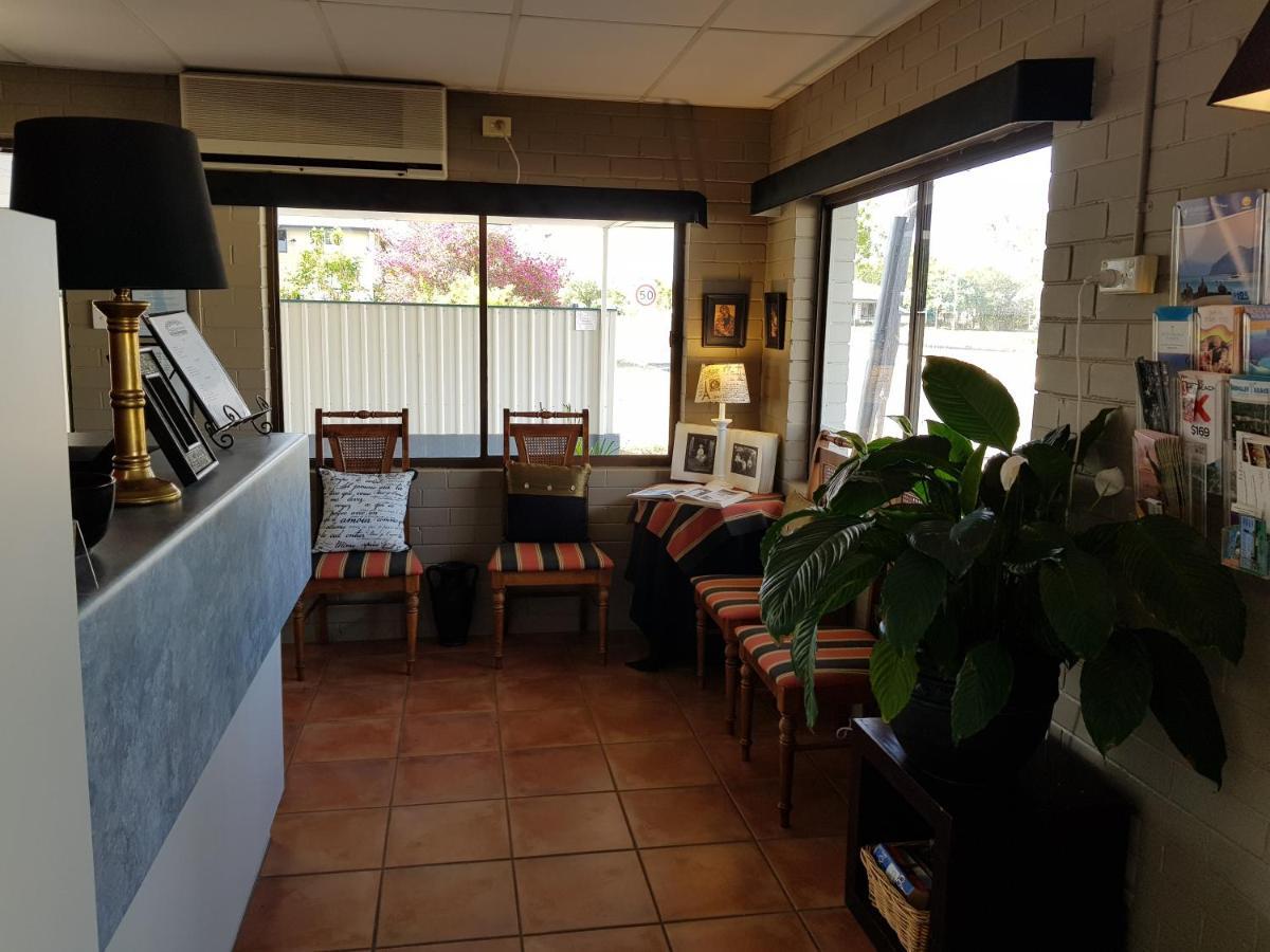 Peppercorn Motel Clermont Экстерьер фото